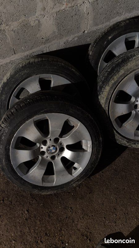 Jantes BMW 17 pouces pneus neufs (image 1)