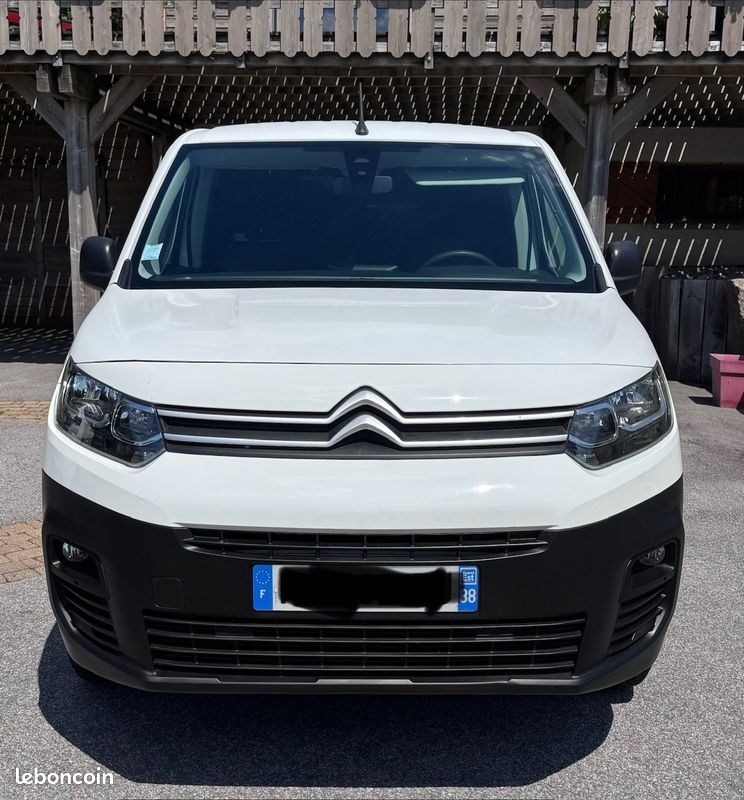 4x4 DANGEL Citroën BERLINGO HDI 130CV 1000KG - 1ER MAIN - TVA RECUPERABLE - 3 PLACES – ATTELAGE (image 1)