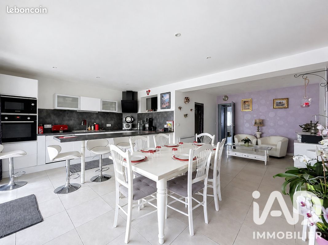 Maison 7 pièces 124 m² · à Beuzeville · 124 m² · 244 000 €