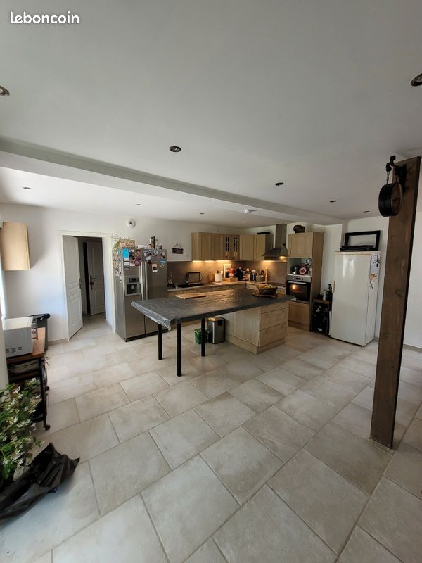 Maison 6 pièces 152 m² · à Pugnac · 152 m² · 280 000 €