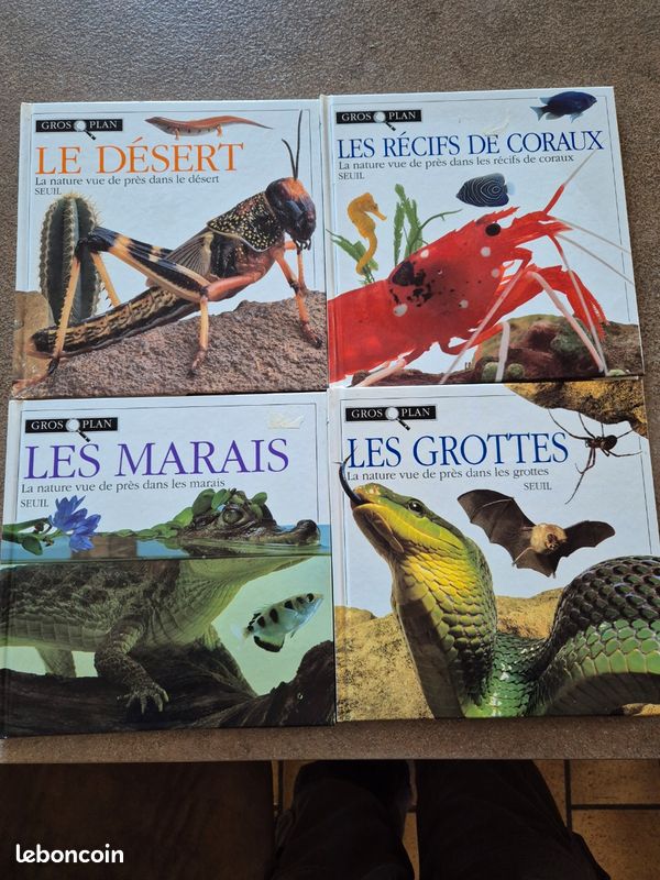 Lot de 4 livres les déserts, les récifs de coraux, les grottes et les marais (image 1)