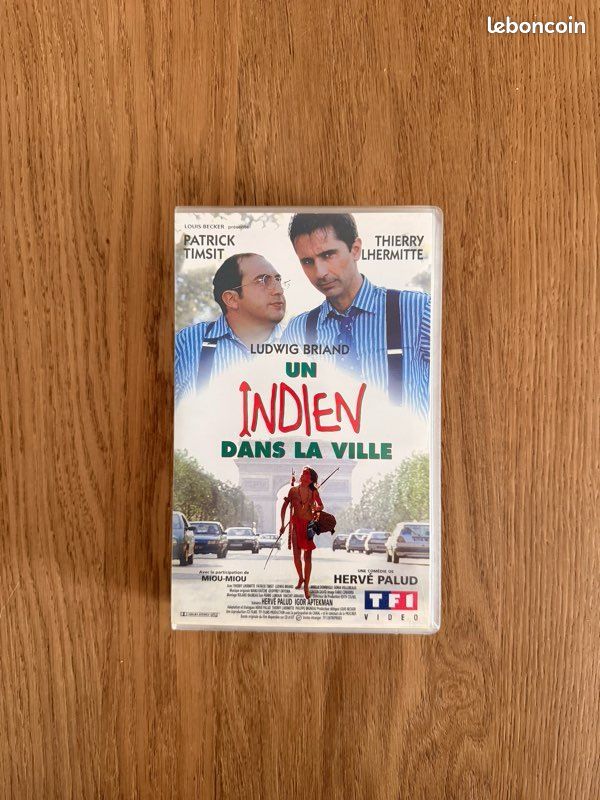 VHS Indien dans la ville – Thierry Lhermitte, Patrick Timsit – Comédie culte (image 1)