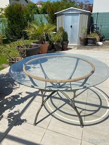 Table en fer forgé-Taille standard (Diamètre vitre 120cm) (image 1)