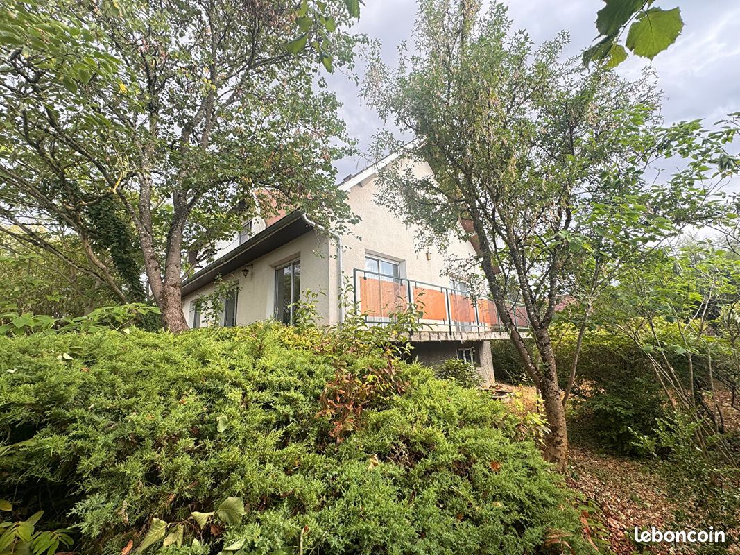 Maison 9 pièces 220 m² · à Chenôve · 220 m² · 340 000 €