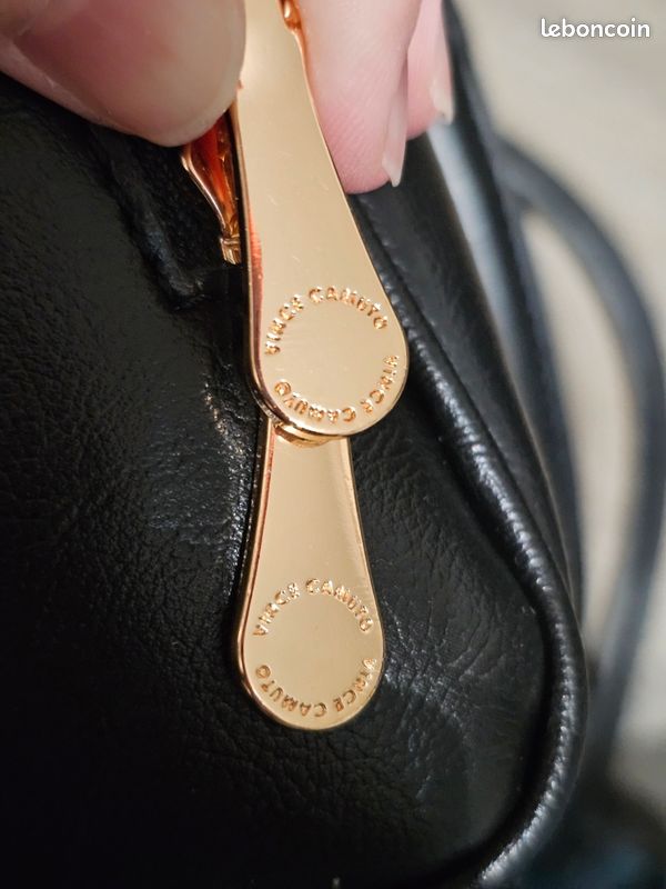 Sac Bandoulière Vince Camuto En Cuir Doré Foncé – Petit Modèle Neuf Avec étiquette – 118,00 $