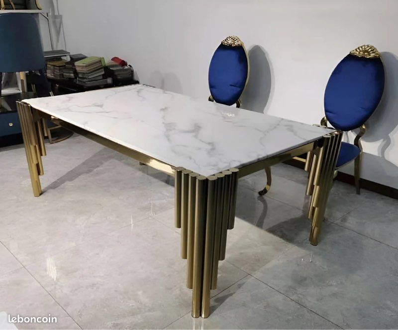 Table à manger moderne (image 1)
