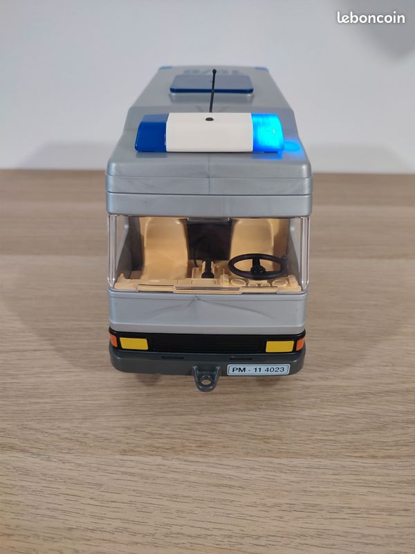 Fourgon police 4023 playmobil (image 9)