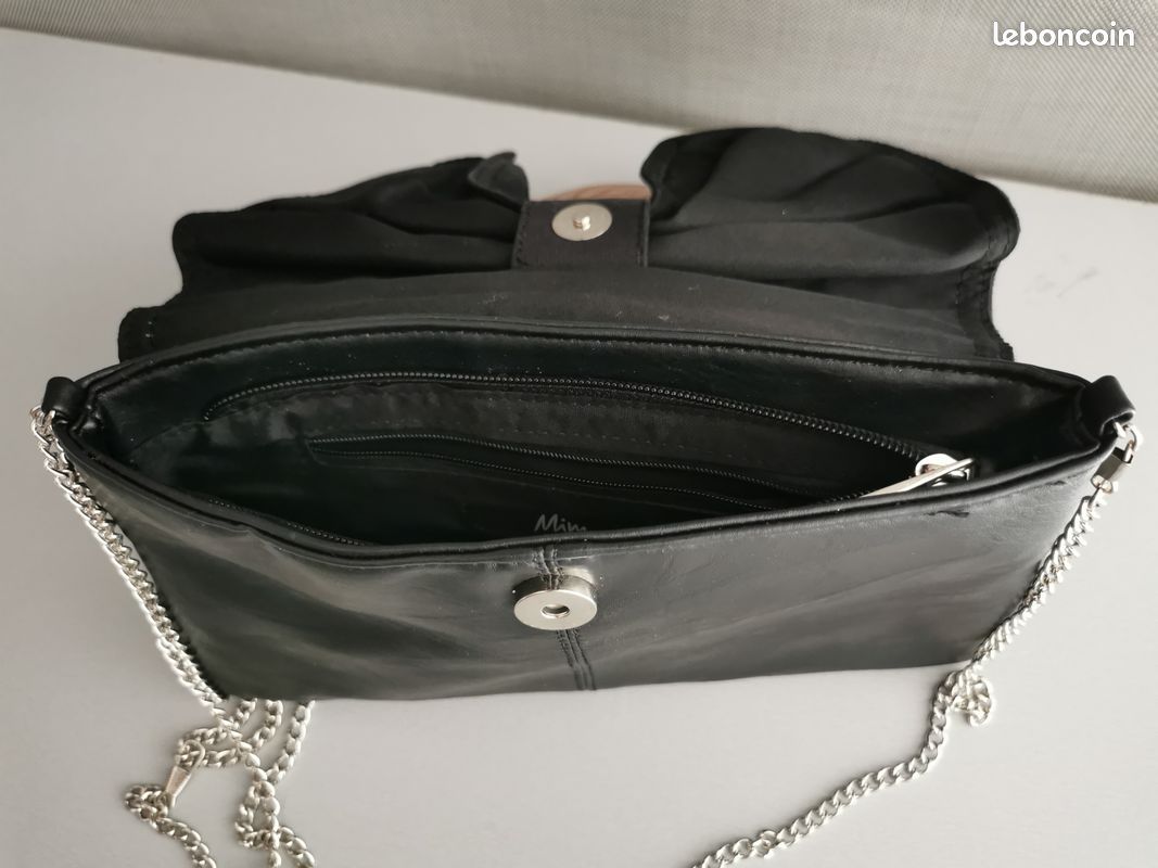 Pochette noire femme (image 3)