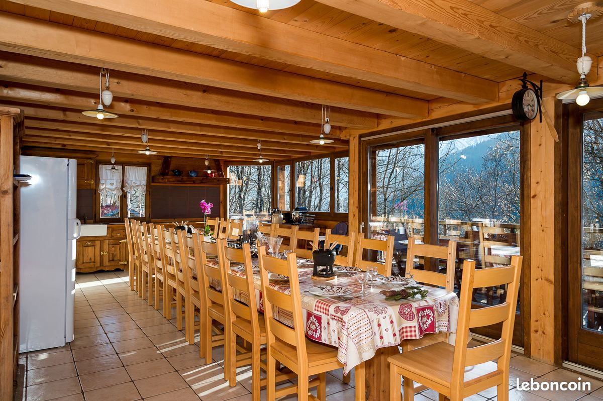 Très beau chalet en bois à 200 m des remontées mécaniques de Barbossine