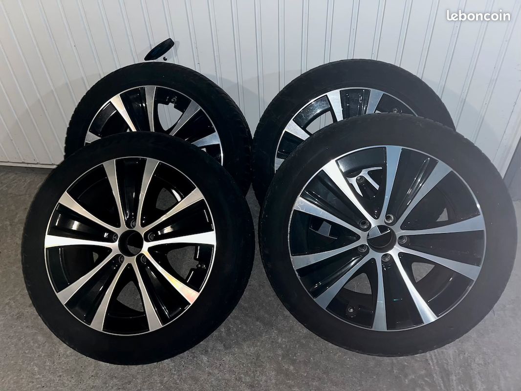 4 Jantes d'origine Mercedes Benz Classe E en 18 pouces noires (image 1)