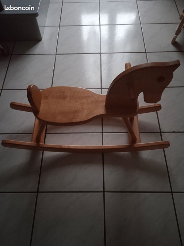 Cheval a bascule (image 1)