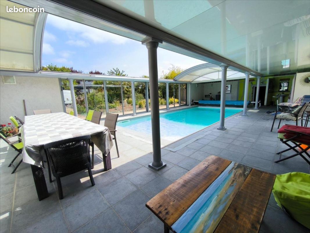 Maison 9 pièces 225 m² · à Saint-Aubin-d'Écrosville · 225 m² · 442 000 €