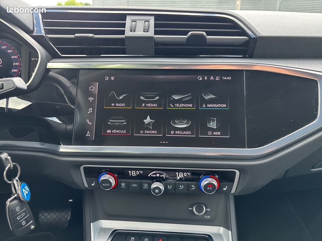 AUDI Q3 Sportback 35 TFSI 150 ch S tronic 7 S line (image 12)