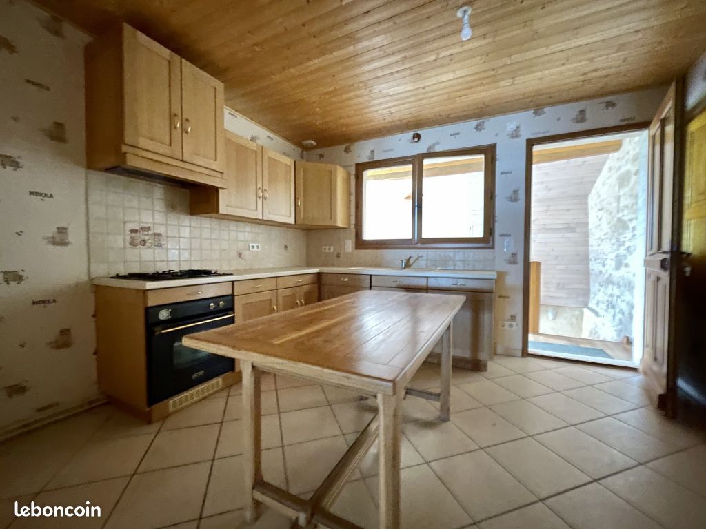 Appartement 5 pièces 88 m² · à Meillonnas · 88 m² · 730 €/mois