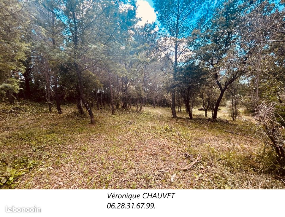 Terrain 976 m² · à Flayosc · 140 000 €