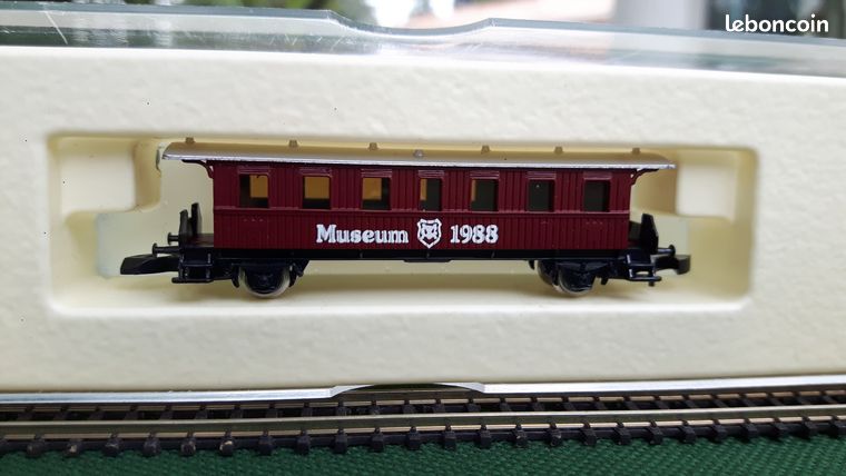 Wagon Märklin Mini-Club Z 8701 – Voiture Voyageur 2e Classe – Tourisme – Neuf