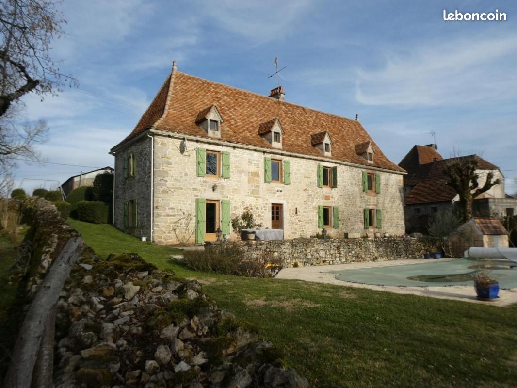 Maison 6 pièces 144 m² · à Lacapelle-Marival · 144 m² · 318 000 €