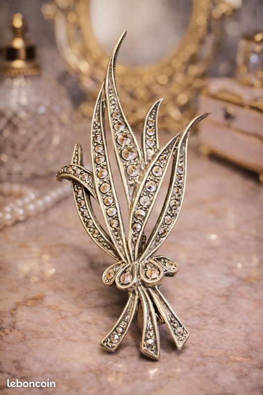 Broche Art Déco vintage en argent sterling : marcassite et imitation de saphir - France