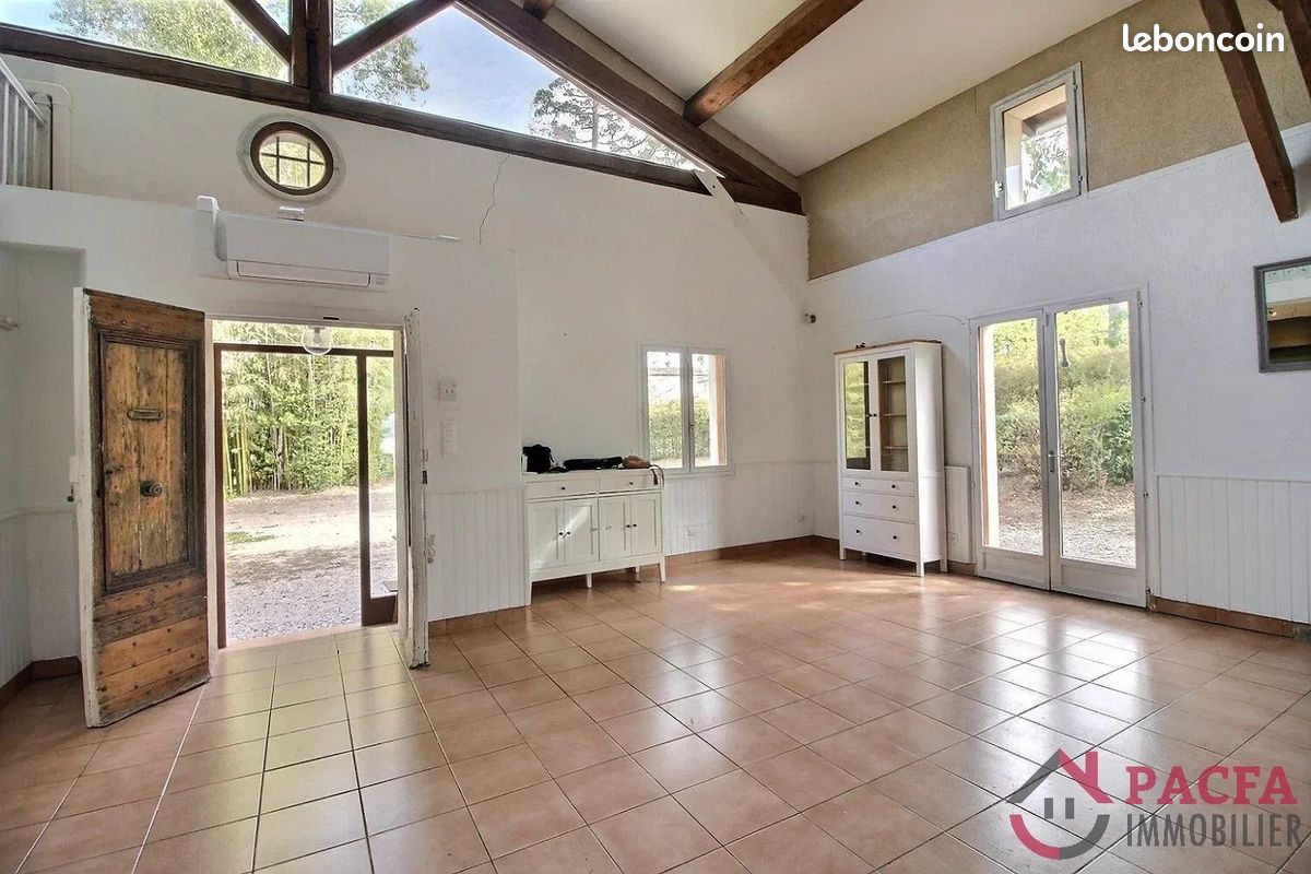 Maison 5 pièces 153 m² · à Castres · 153 m² · 255 000 €