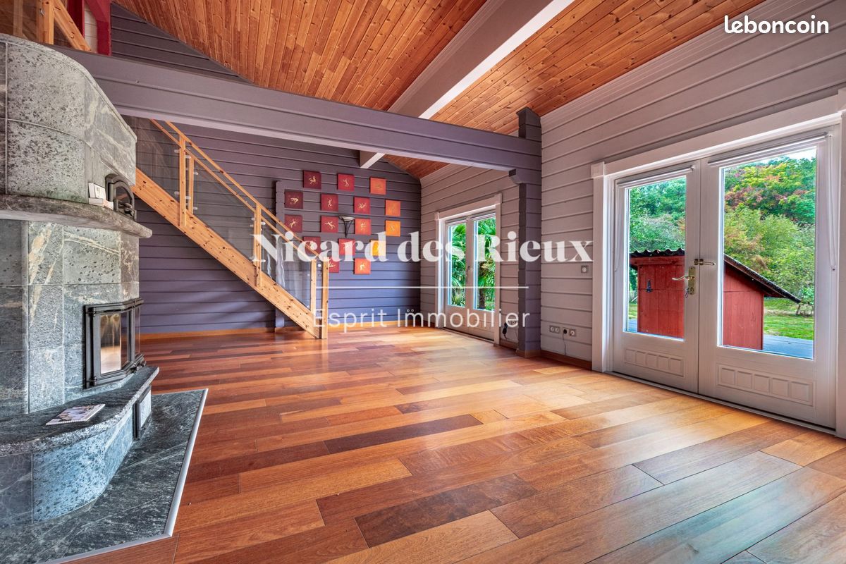 Maison 7 pièces 253 m² · à Verneuil-sur-Vienne · 253 m² · 389 900 €