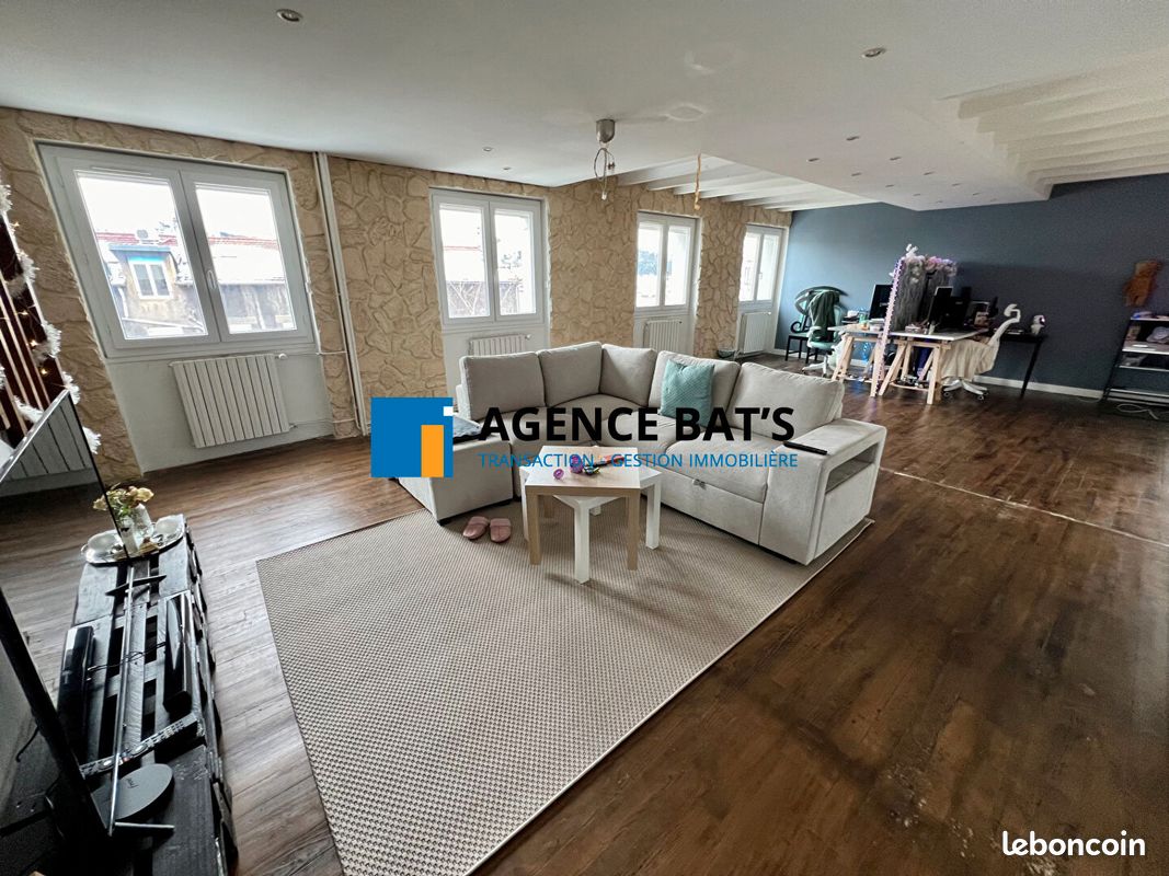 Appartement 4 pièces 120 m² · à Saint-Étienne · 120 m² · 140 000 €