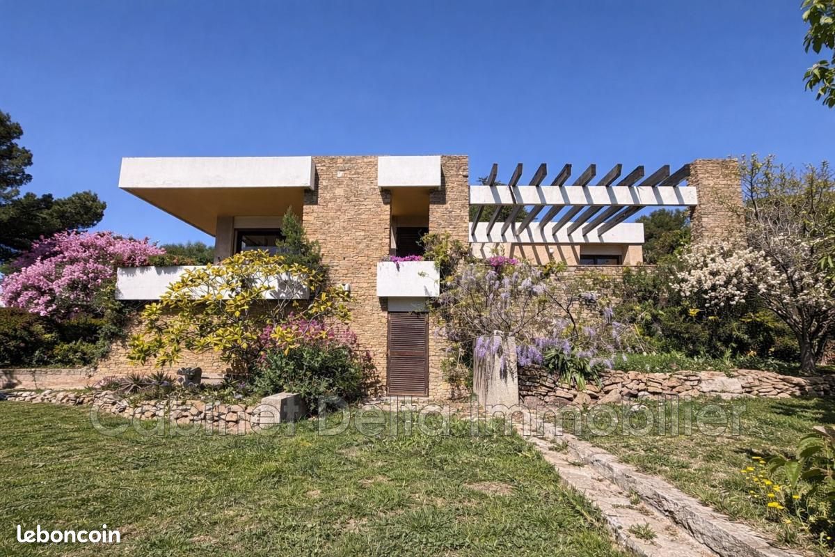 Maison 6 pièces 200 m² · à Six-Fours-les-Plages · 200 m² · 1 610 000 €