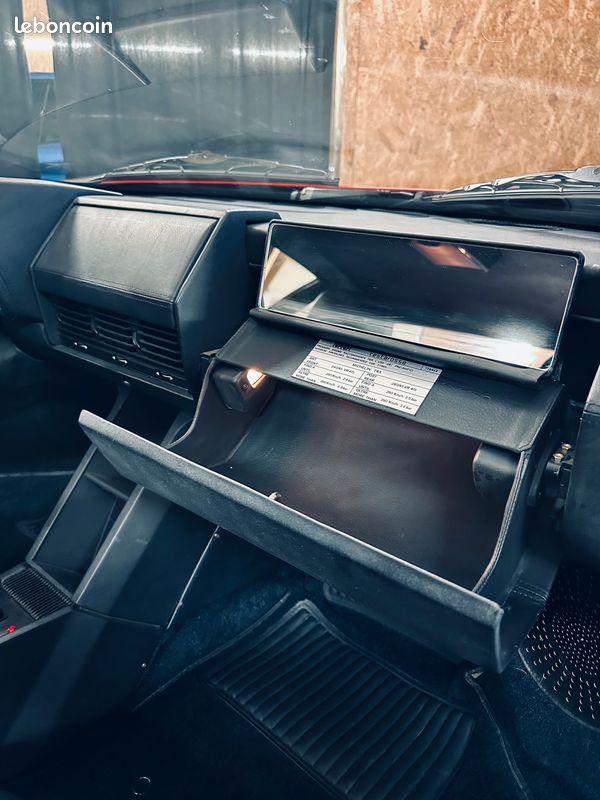 Ferrari Testarossa - Entretien à jour - Historique complet et limpide (image 15)