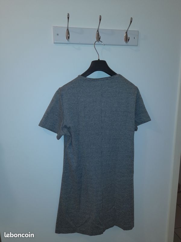 Robe noire et blanche courte MANGO taille L Vêtements