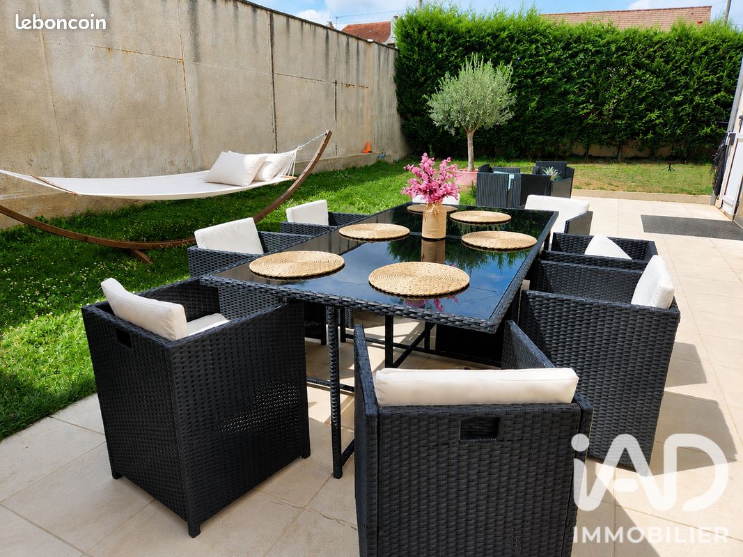 Maison 8 pièces 146 m² · à Les Mureaux · 146 m² · 395 000 €