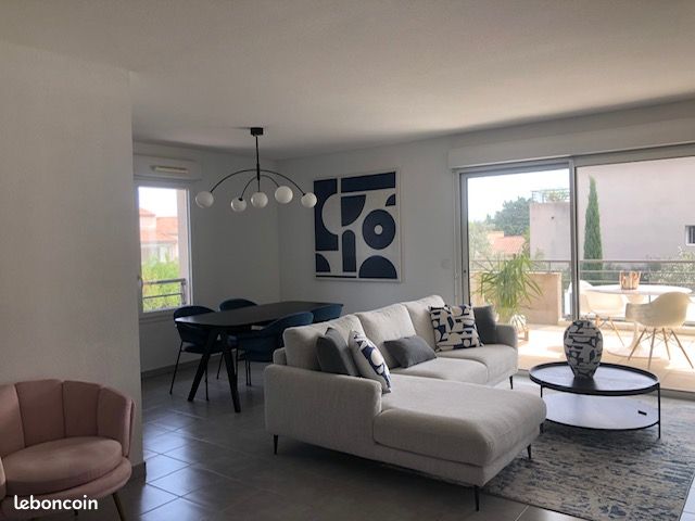Appartement 3 pièces 70 m² · à Les Angles · 70 m² · 940 €
