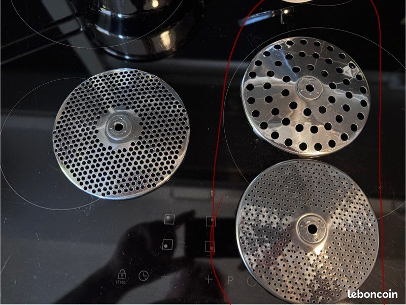 Appareil Cuisine Traditionnel Moulin à Légumes WMF Gourmet - 3 Disques Perforés (2,3,5 Mm) | Acier Inoxydable | Démontable Moulin à Purée Inox