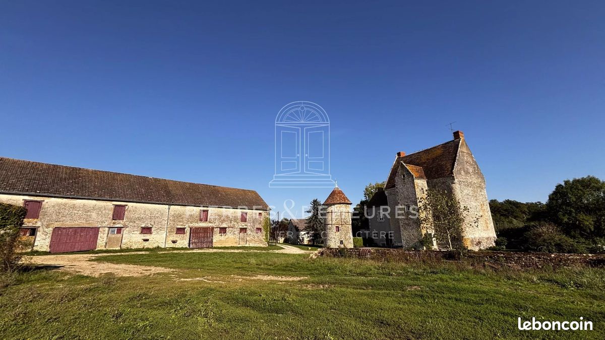 Maison 13 pièces 368 m² · à Châteauroux · 368 m² · 1 828 571 €