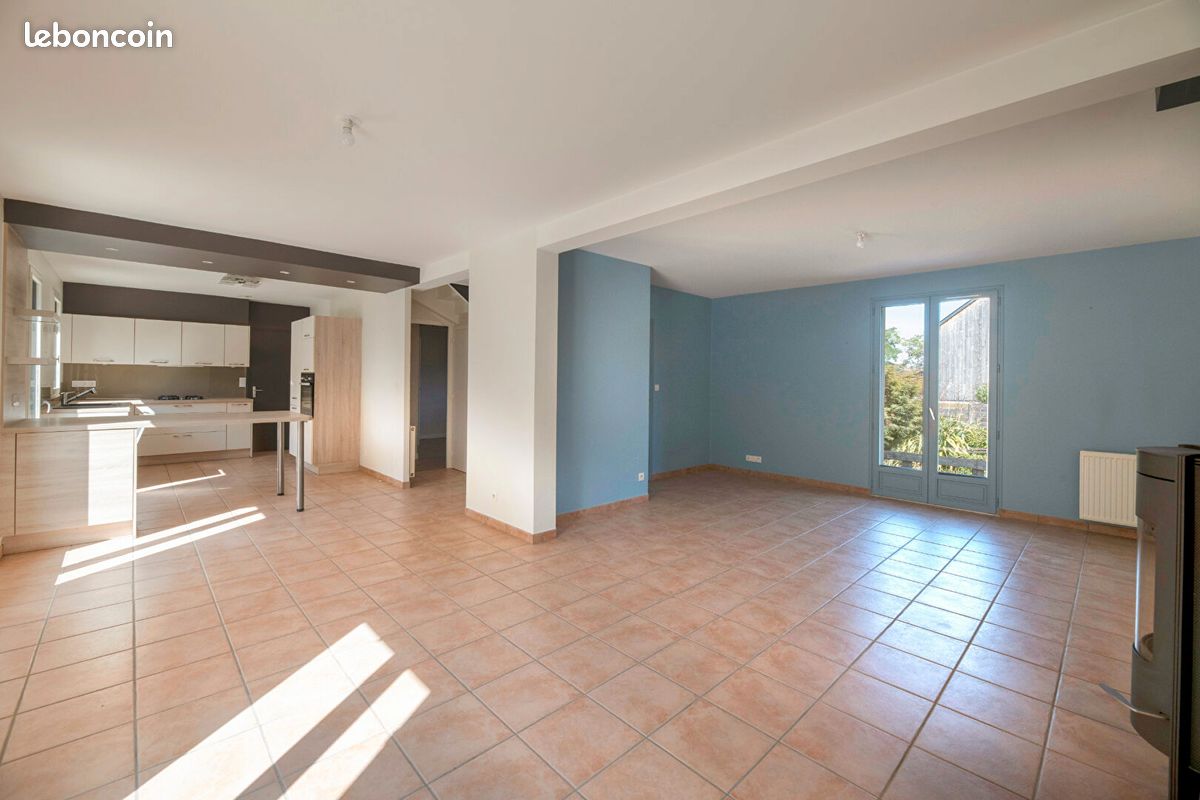Maison 7 pièces 125 m² · à Saint-Sulpice-la-Forêt · 125 m² · 339 000 €