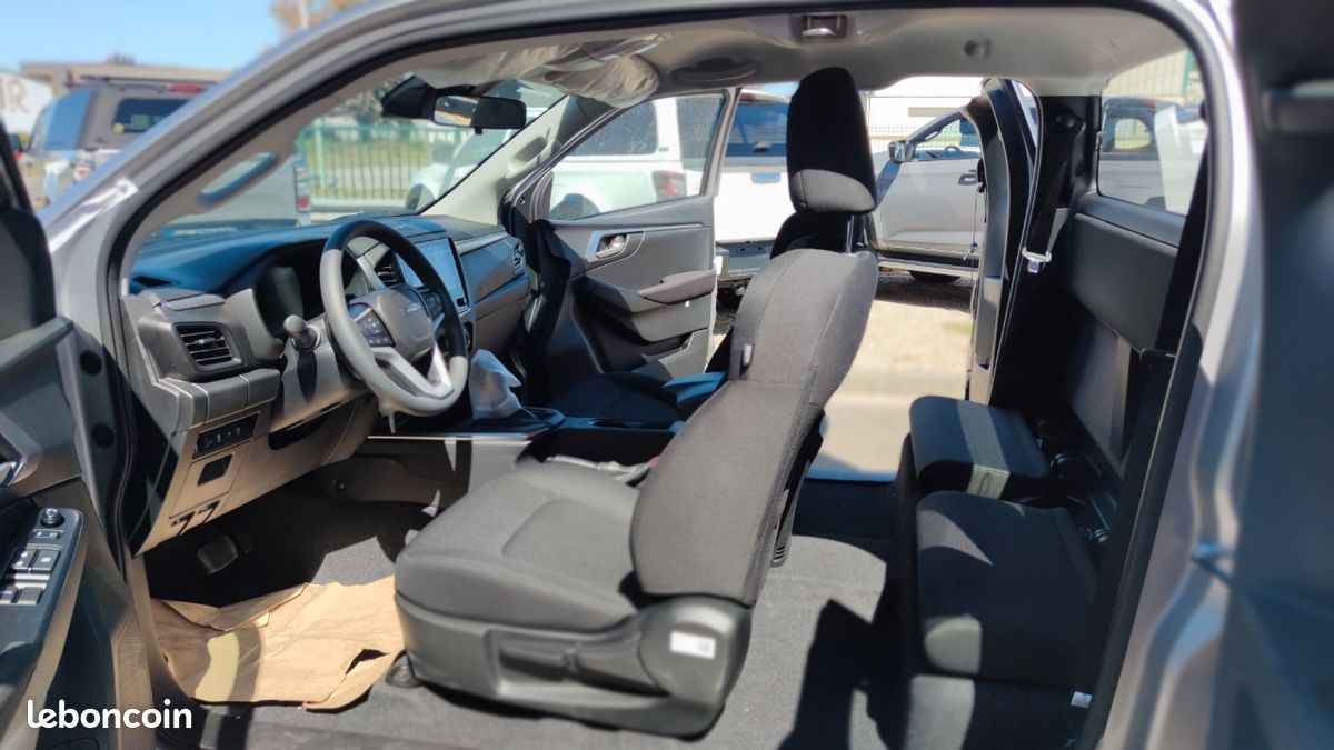 🚨🚨Nouveau ISUZU D-Max 2.2L ''ÉVOLUTION'' 🚨🚨 34 803.00 ht sans écotaxe (image 5)