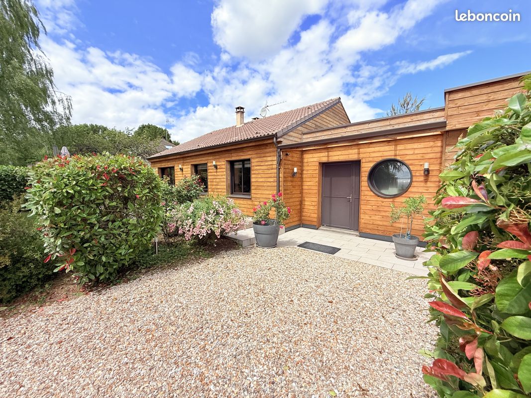 Maison 6 pièces 145 m² · à Thoiry · 145 m² · 465 000 €