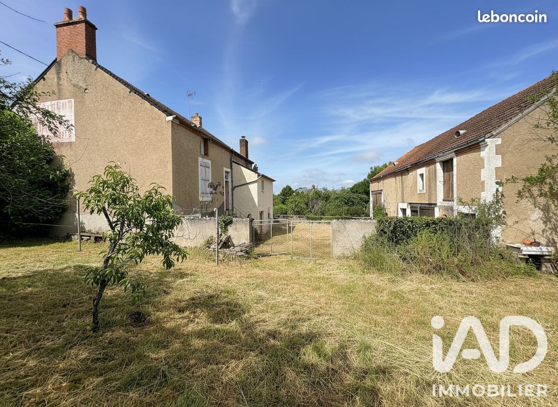 Maison 3 pièces 82 m² · à Châteaumeillant · 82 m² · 65 000 €