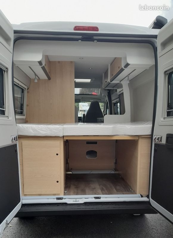 Camping car Fourgon aménagé Sunlight cliff X 600 (image 3)