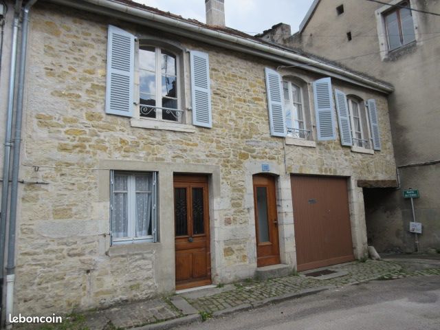 Appartement 3 pièces 79 m² · à Poligny · 79 m² · 673 €/mois