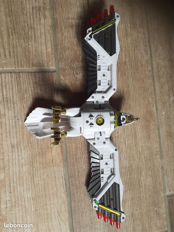 Falconzord (image 3)