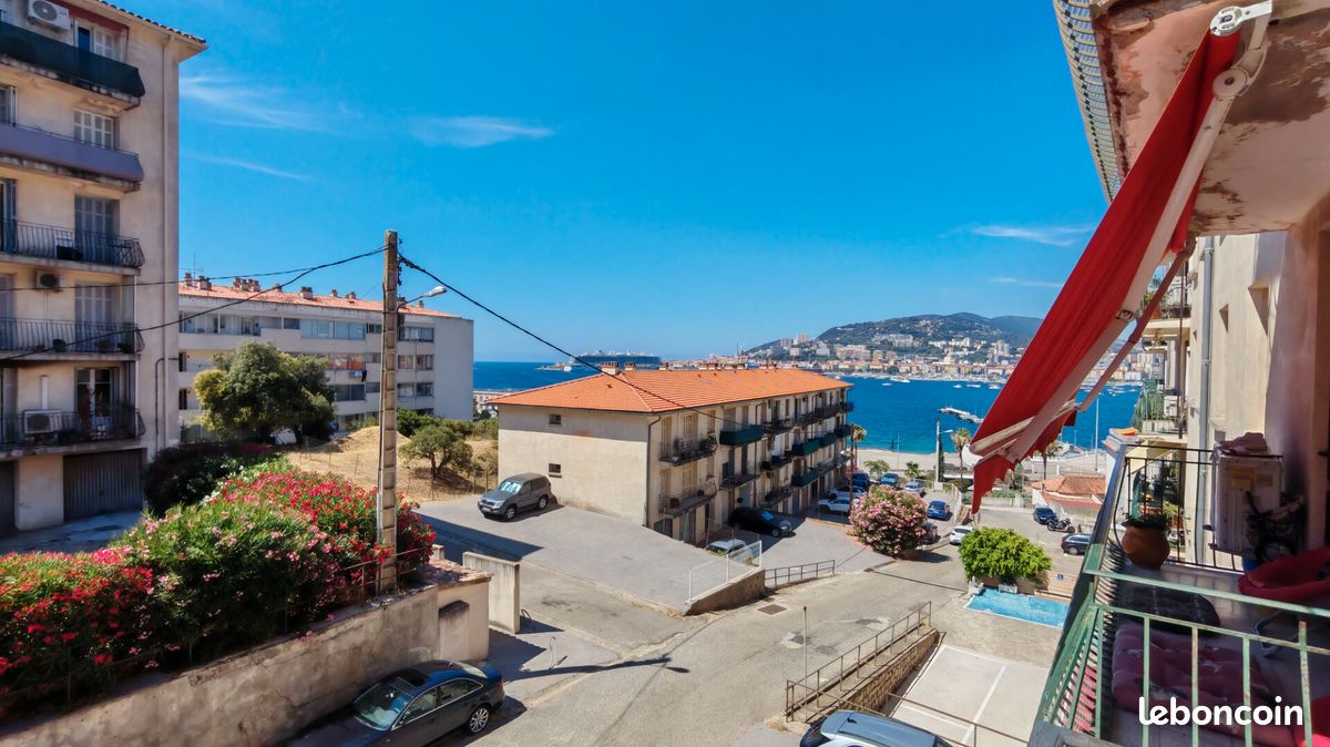 Appartement 3 pièces 73 m² · à Ajaccio · 73 m² · 900 €