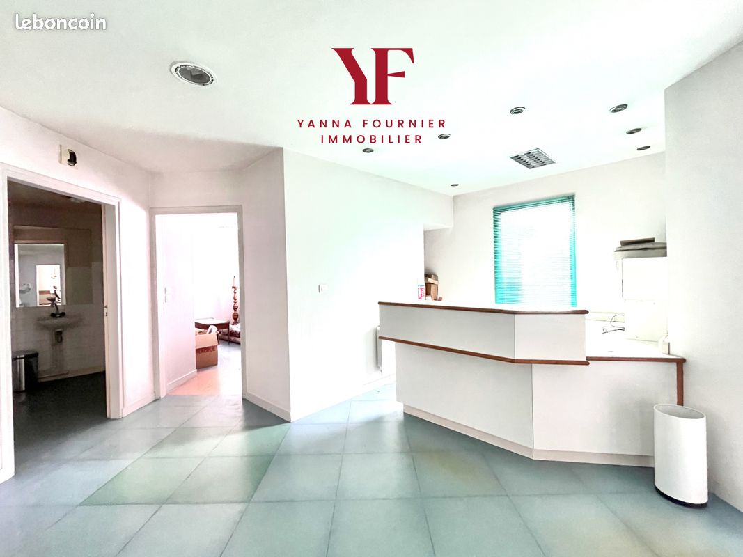 Local commercial 5 pièces 147 m² · à Plougastel-Daoulas · 147 m² · 296 800 €