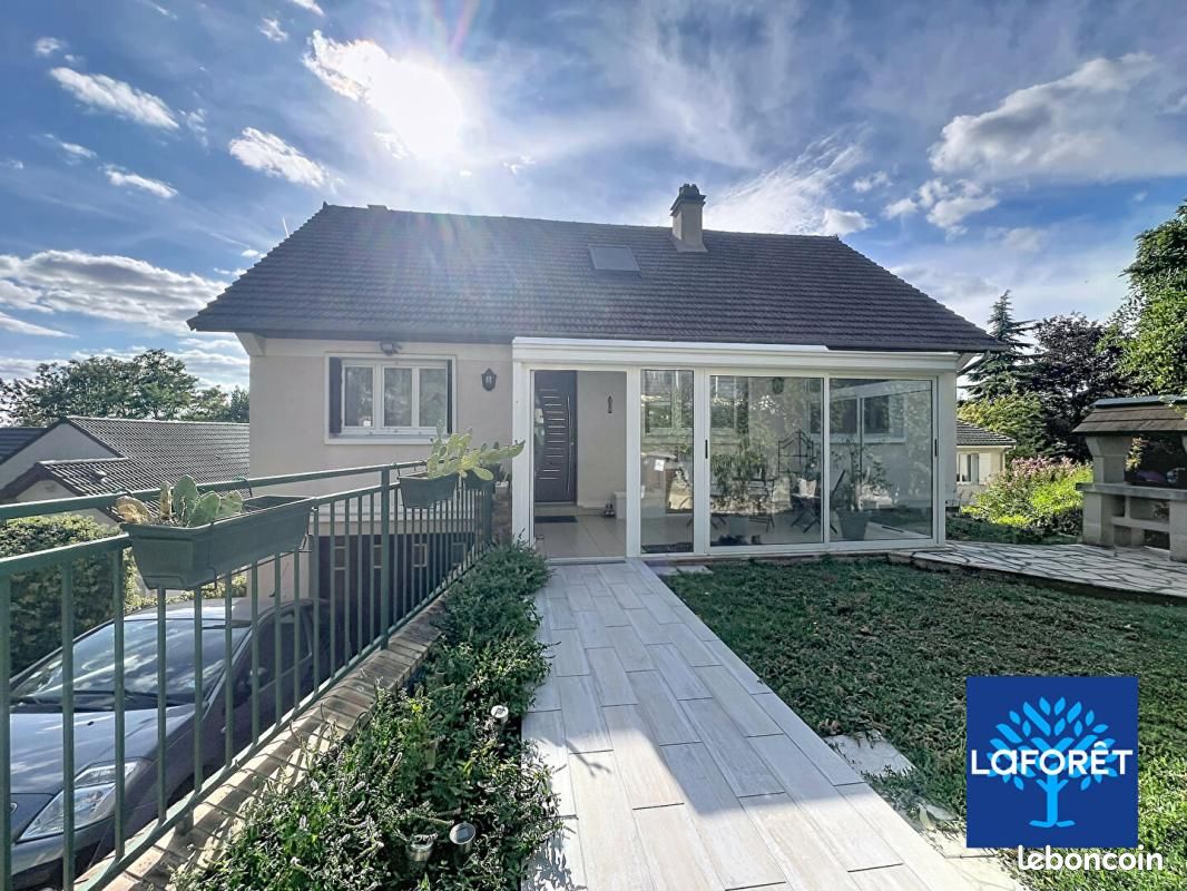 Maison 8 pièces 113 m² · à Corbeil-Essonnes · 113 m² · 299 000 €