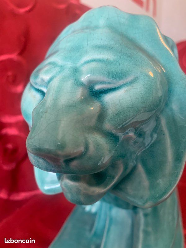 Très beau Lion en céramique bleu céladon (image 6)