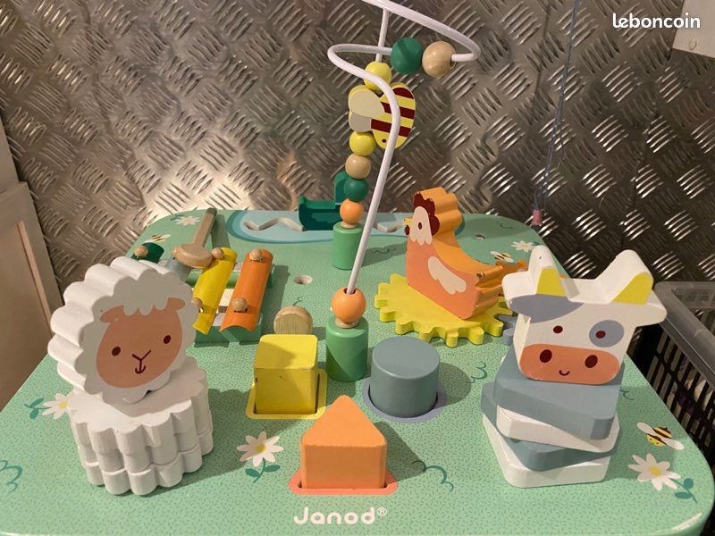 Table d’éveil et d’activité Janod enfant à partir de 12 mois (image 4)