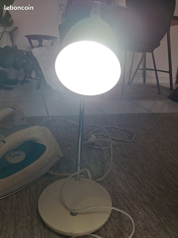 Lampe de bureau (image 2)