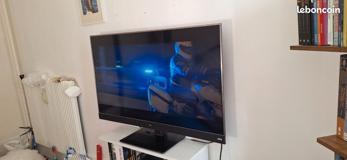 Téléviseur TCL 50 pouces (50C) - 4K - Fonctionne avec défaut (image 1)