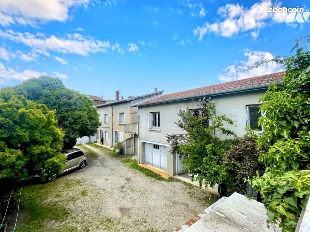 Immeuble 219 m² · à Sarras · 219 m² · 225 000 €