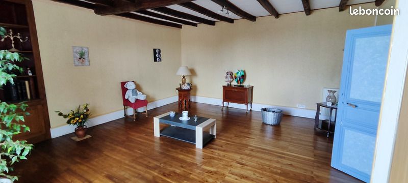 Maison de village 7 pièces 236 m² - Terres-de-Haute-Charente 16270 La Péruse (image principale 9)