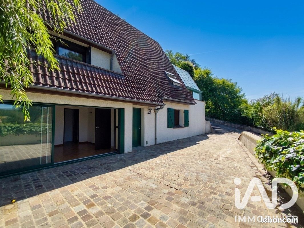 Maison 5 pièces 130 m² · à Montreuil · 130 m² · 300 000 €