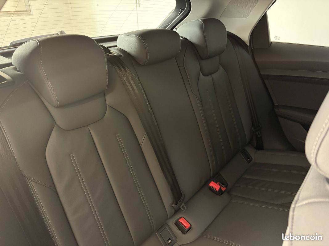 AUDI A1 Sportback 30 TFSI 116 ch S tronic 7 Design Luxe (image 19)